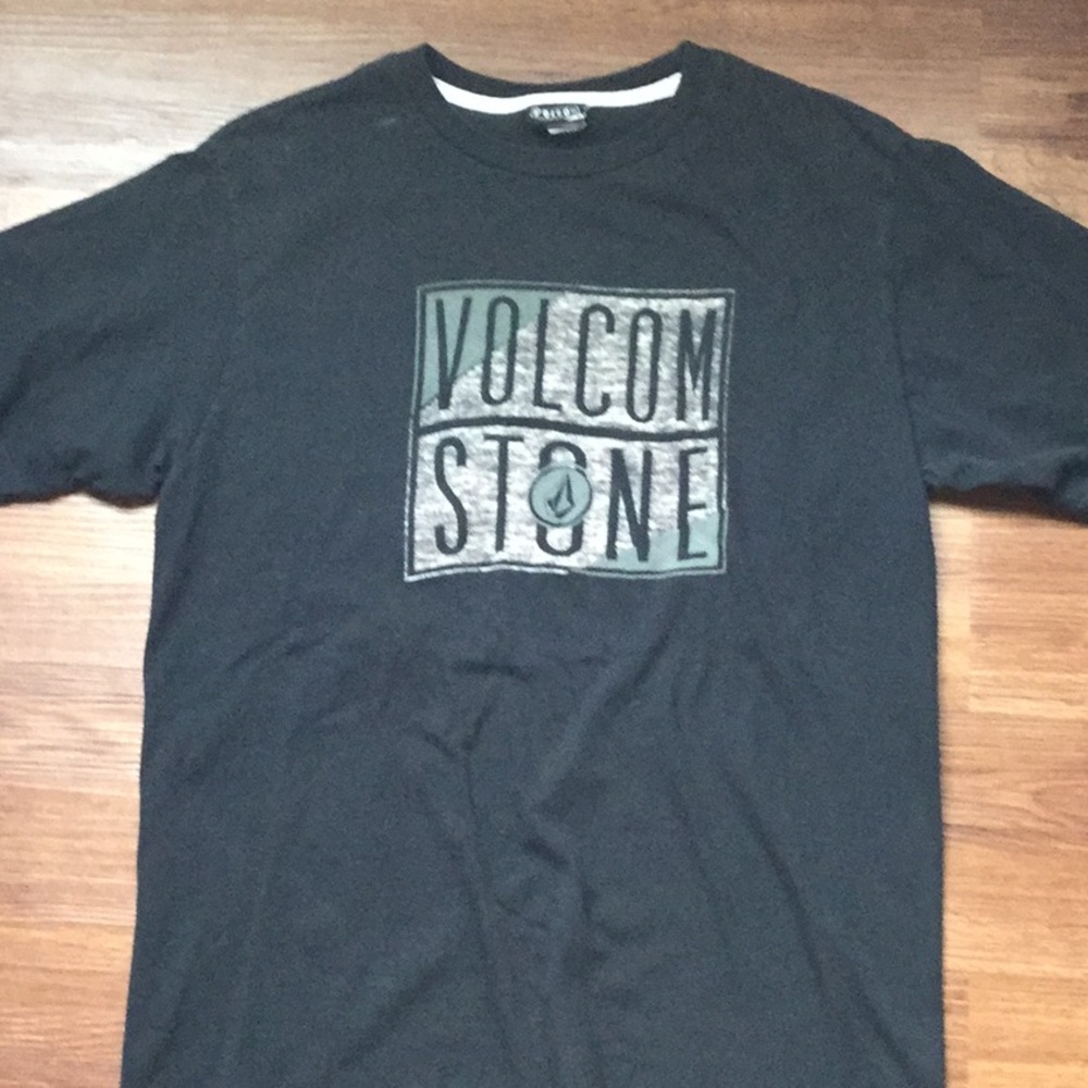 Volcom tee